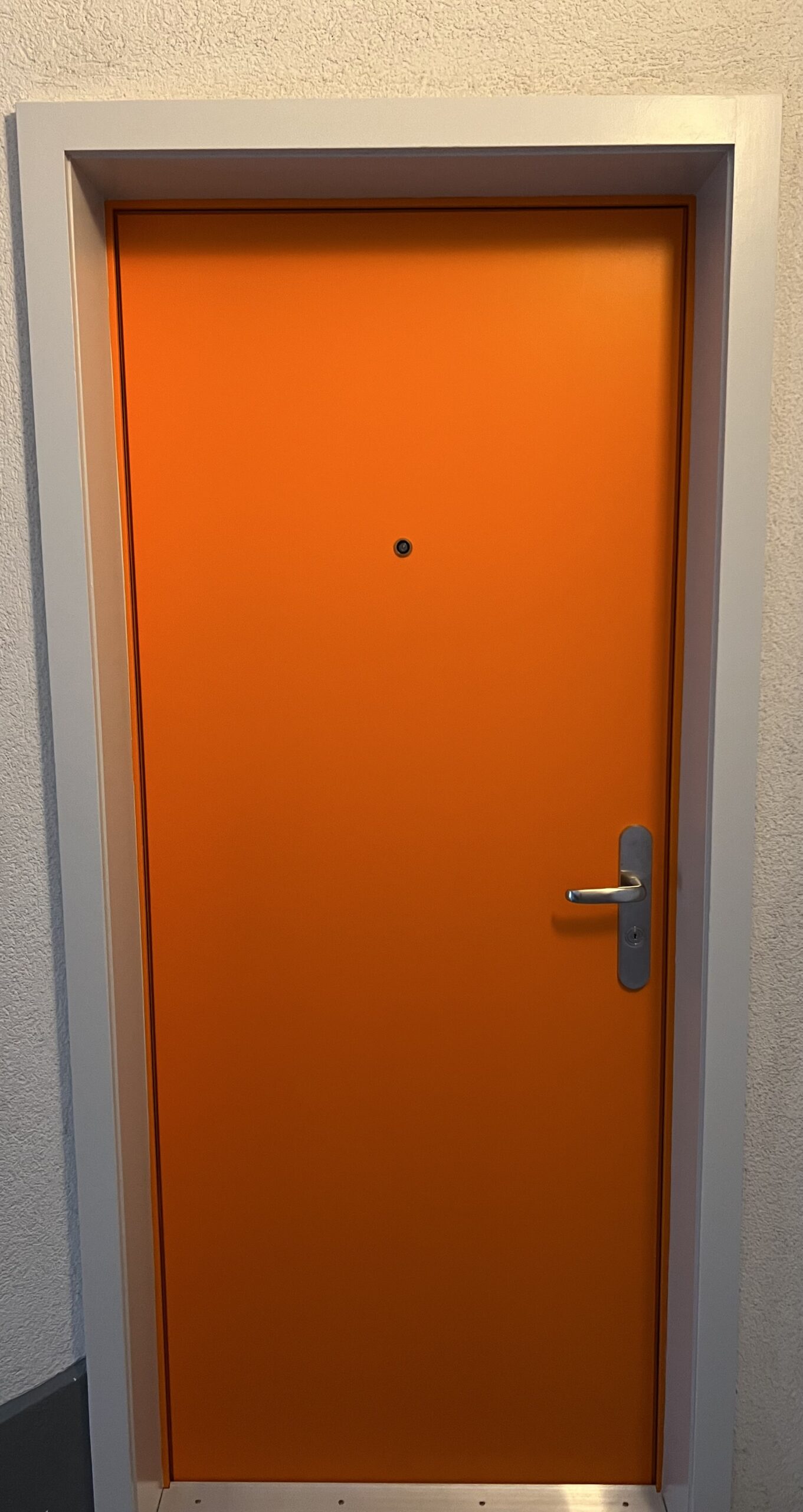 türe länggasse orange